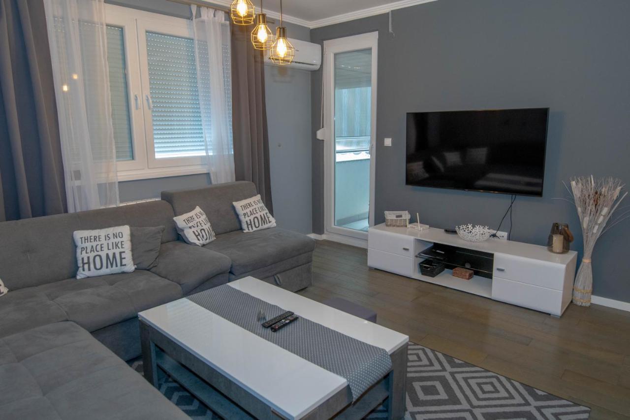 Athena Apartman Lukavica Luaran gambar